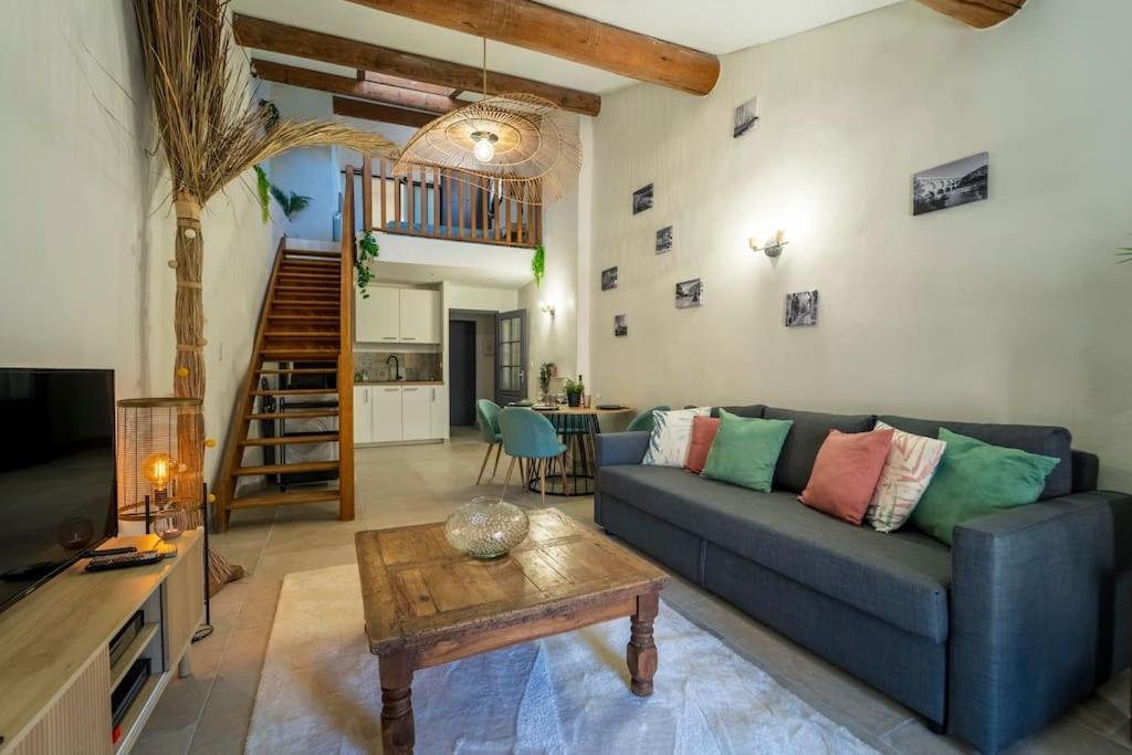 Charmant T2 Proche Place Aux Herbes Uzes Exterior photo